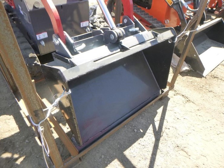 2025-agt-ysrt14-skid-steer-track-loader-image-7