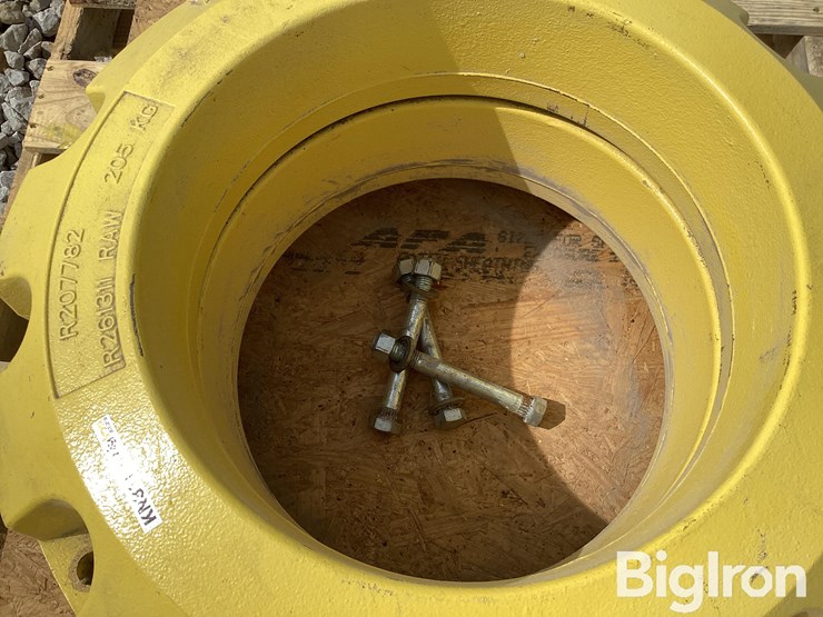 john-deere-r207782-205kg-rear-tractor-weights-image-16