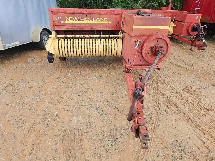 new-holland-565-image-6