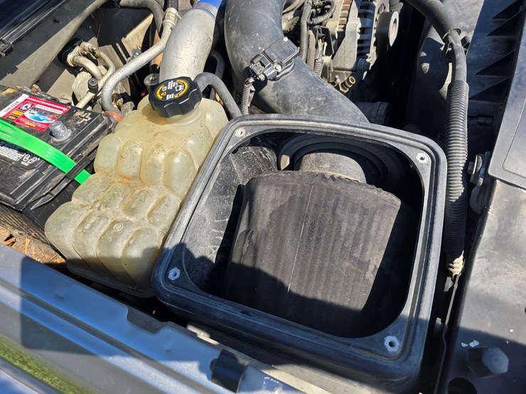 2003-chevrolet-2500-image-52