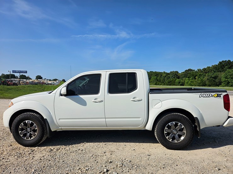 2016-nissan-frontier-image-7