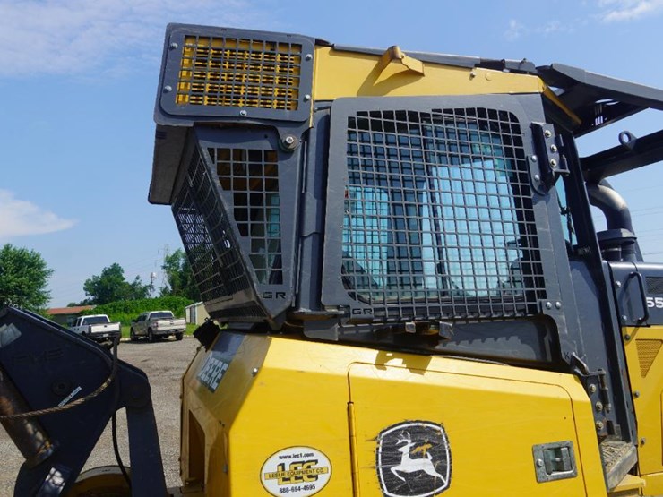 2017-deere-550k-image-51