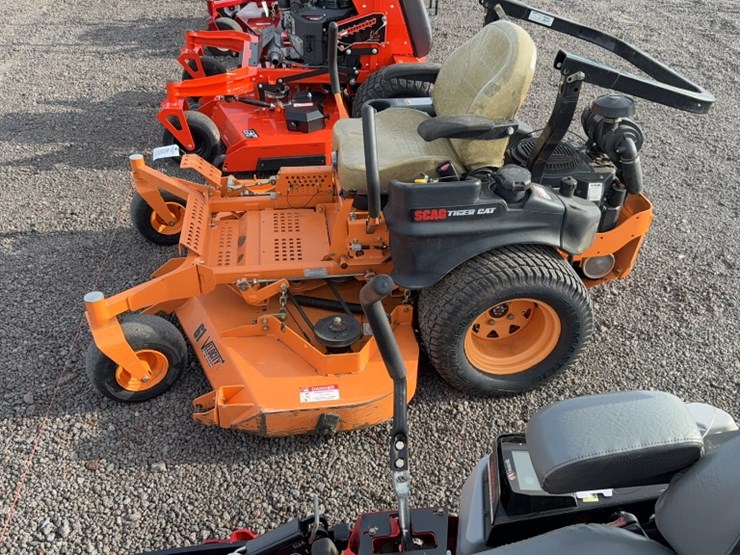 #3086-•-scag-tigercat-zero-turn-lawn-mower-image-12