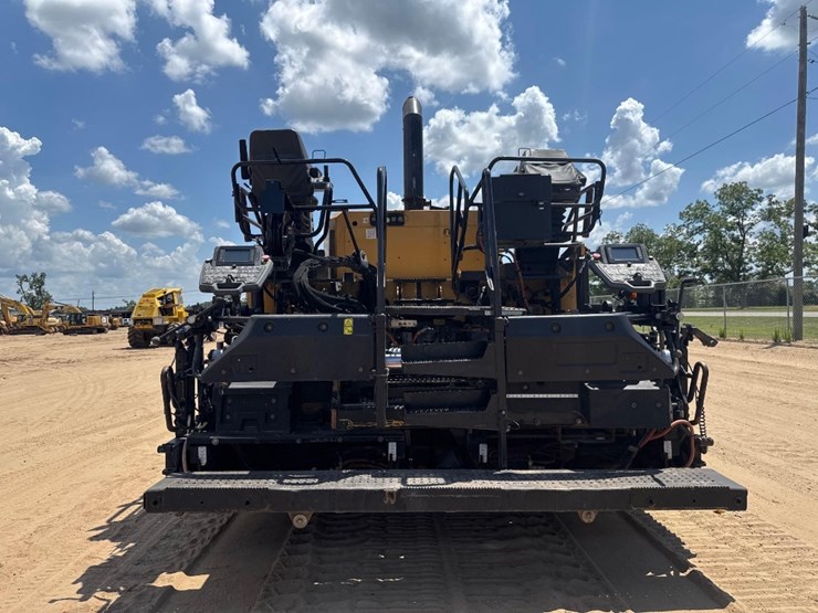 2015-caterpillar-ap-1055f-image-7