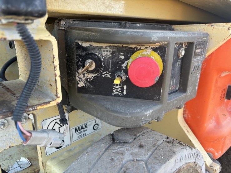 2015-jlg-1930es-image-10
