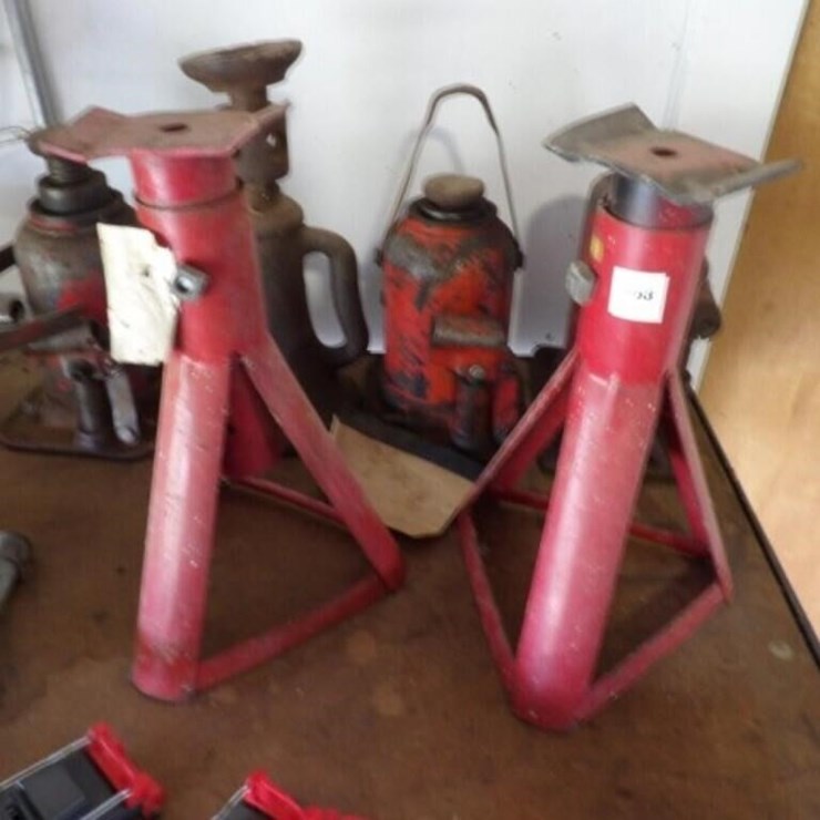 4 - Bottle Jacks, 2 - Jack Stands