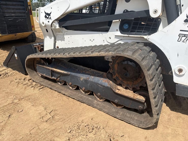 2019-bobcat-t770-image-9