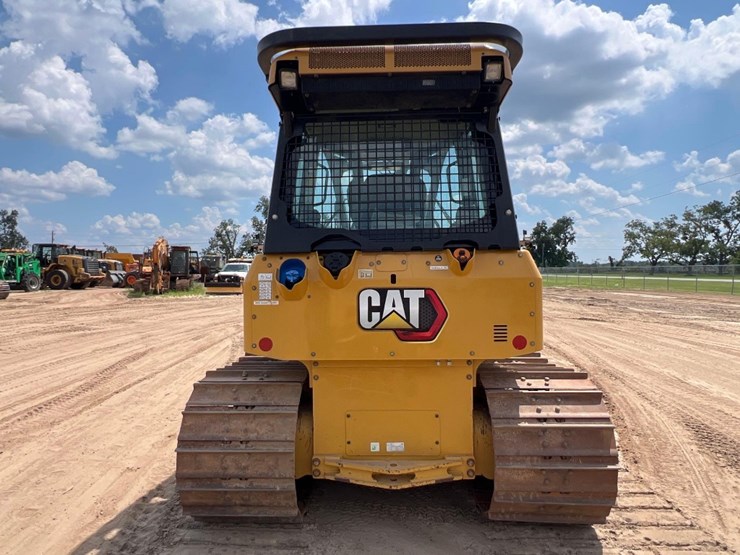 2021-caterpillar-d3-lgp-image-2