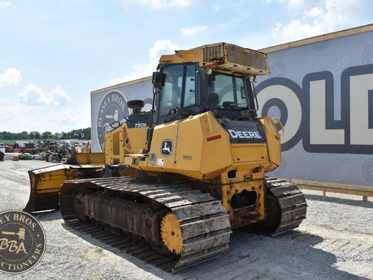 2019-deere-750k-lgp-image-14