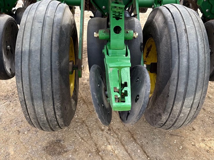 john-deere-1770nt-image-27