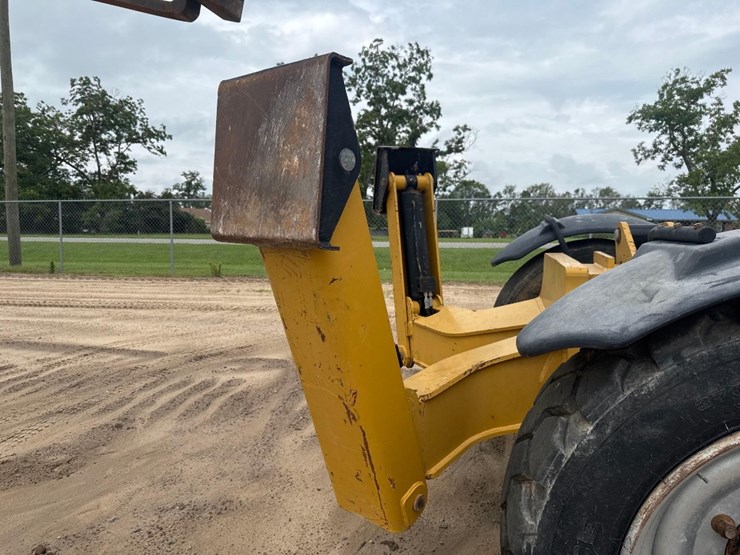 2014-caterpillar-tl943c-image-17