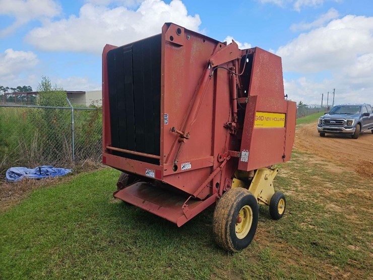 new-holland-640-image-4
