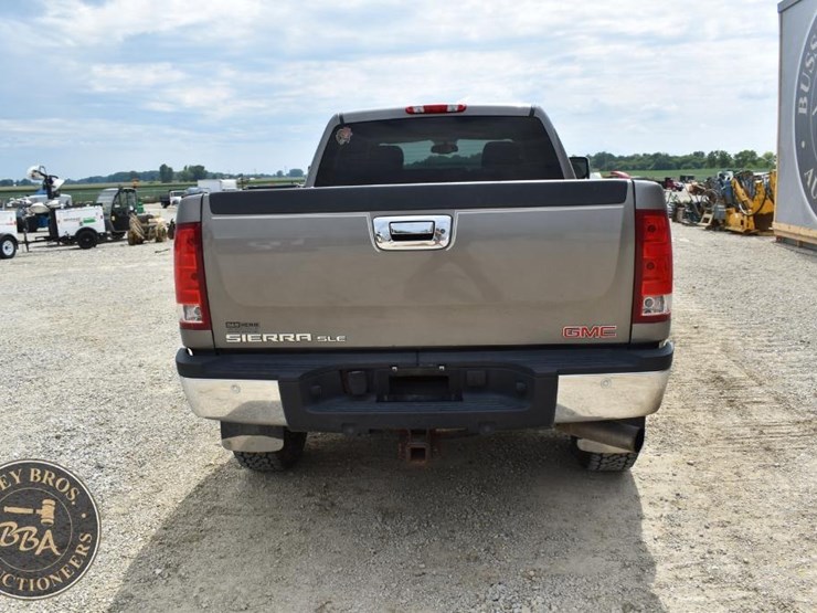 2007-gmc-sierra-2500-image-19