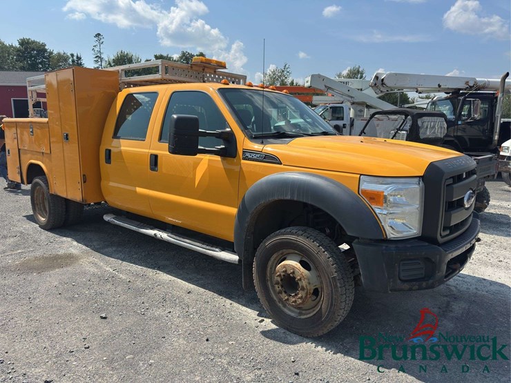 2011-ford-f550-image-2