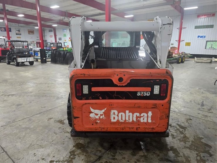 2013-bobcat-s750-image-4