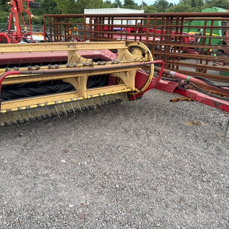 NEW HOLLAND 472