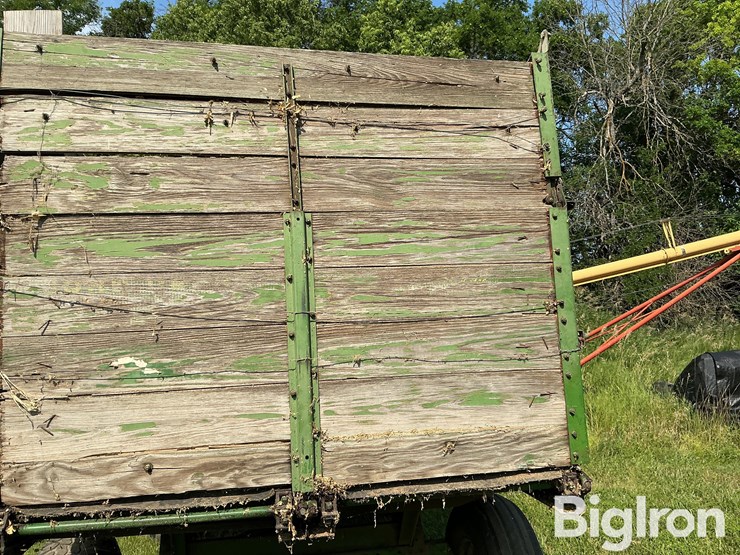 john-deere-harvest-forage-wagon-image-19