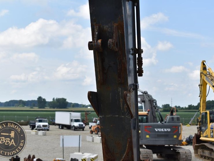 2018-deere-210g-lc-image-84