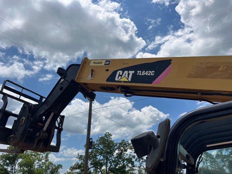 2016-caterpillar-tl642c-image-20