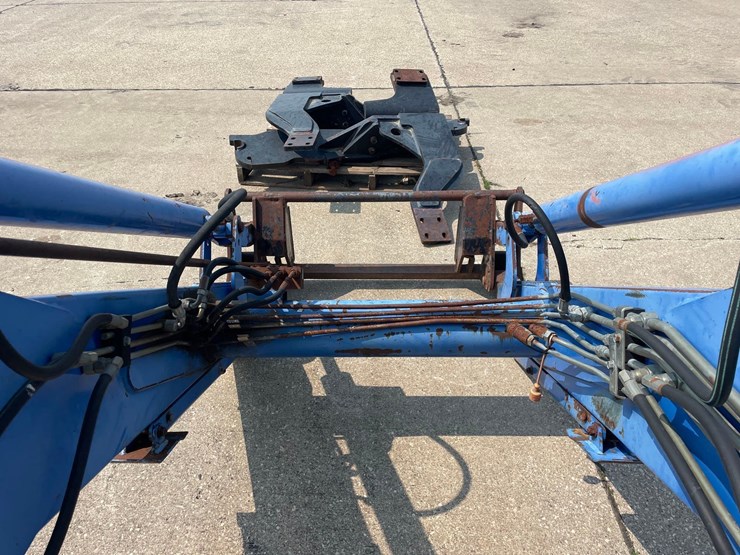 new-holland-72lb-image-10