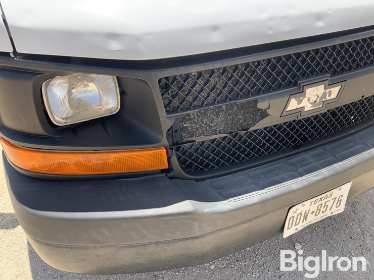 2014-chevrolet-express-1500-image-17