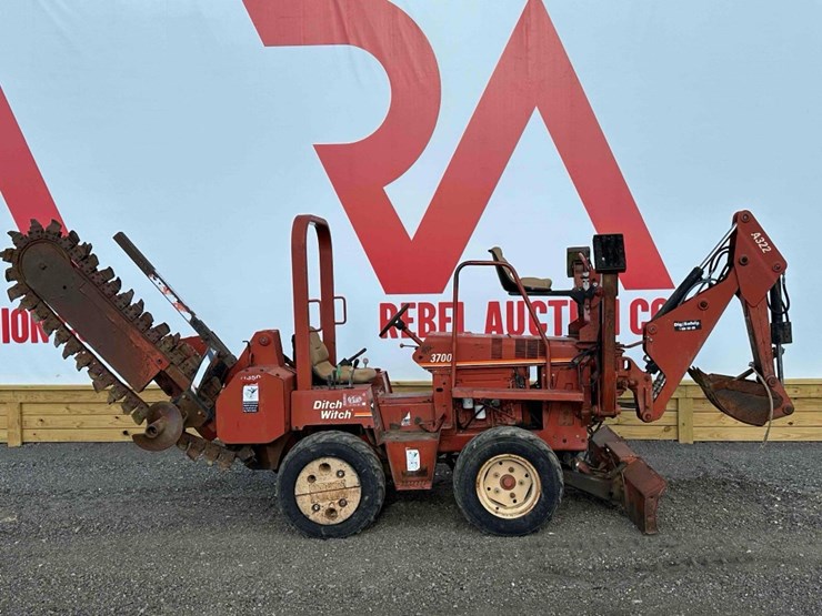 2003-ditch-witch-3700-image-1