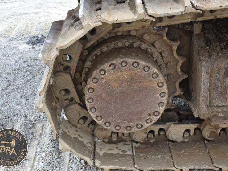 2013-deere-350g-lc-image-31
