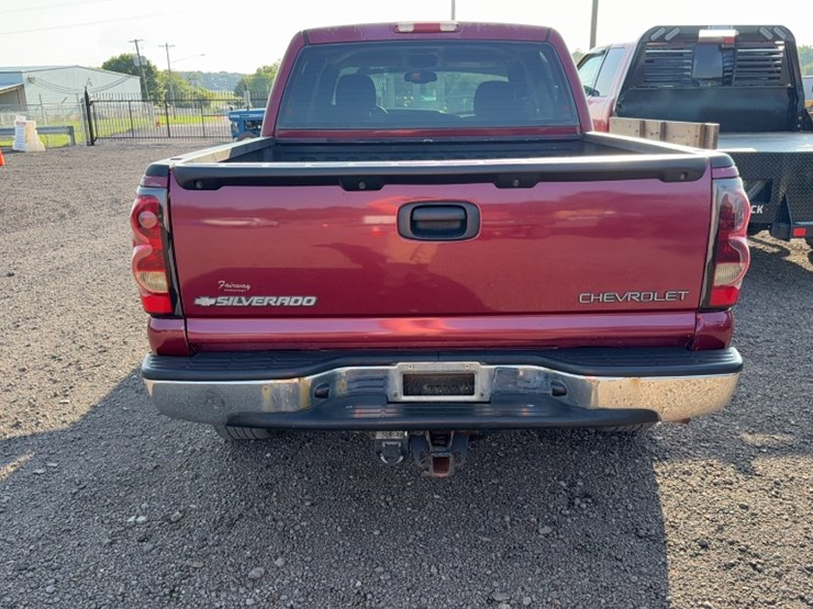 2005-chevrolet-1500-image-9