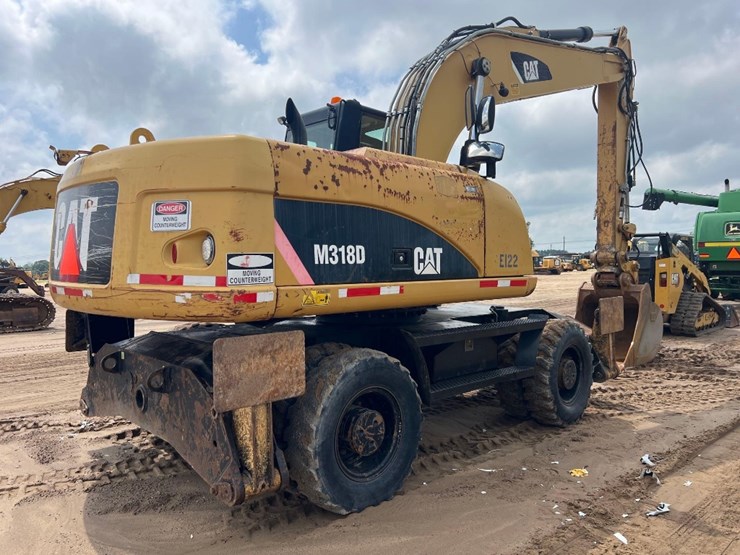 2011-caterpillar-m318d-image-4