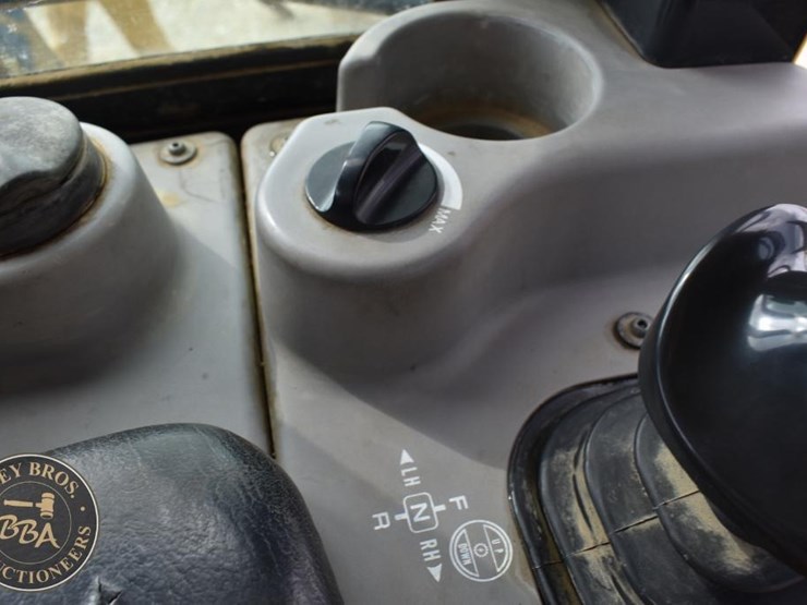 2014-komatsu-d39pxi-23-image-63