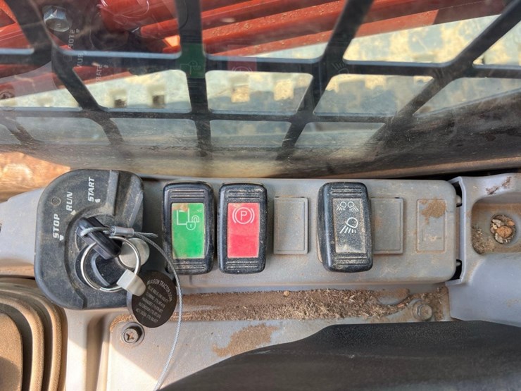 kubota-svl97-2-image-28