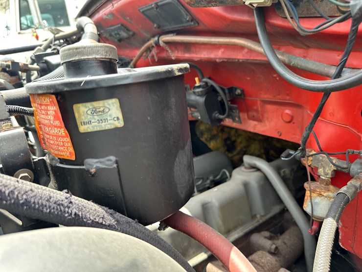 1992-ford-f700-image-43