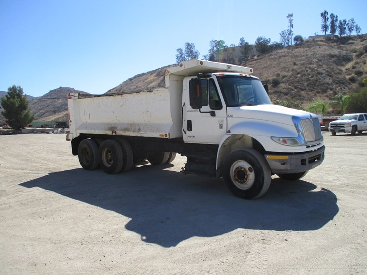 2007-international-durastar-4400-image-2