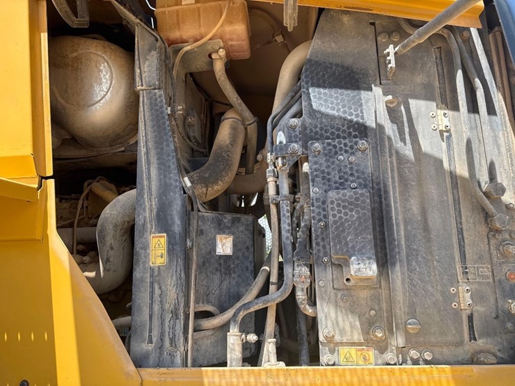 2020-caterpillar-938m-image-16