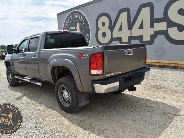 2007-gmc-sierra-2500-image-17