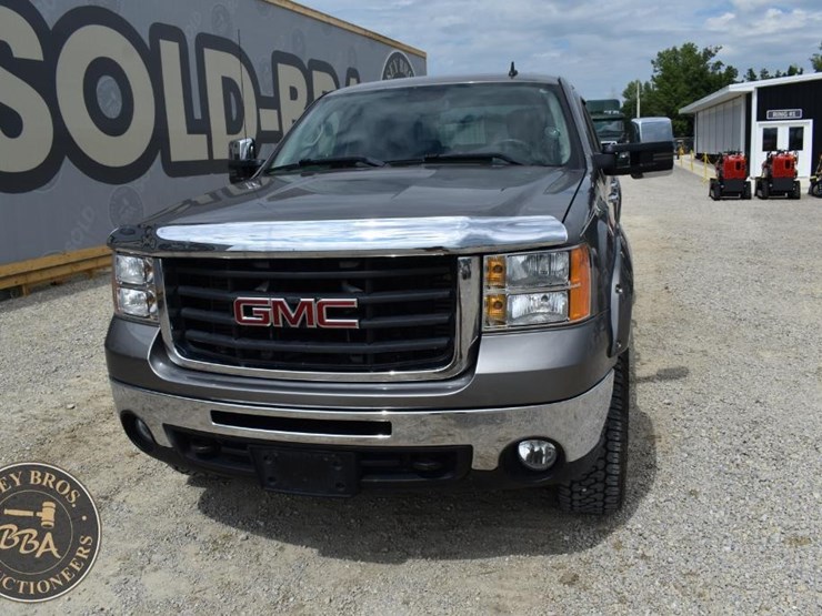 2007-gmc-sierra-2500-image-33