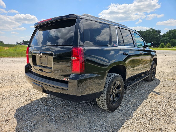 2018-chevrolet-tahoe-image-14