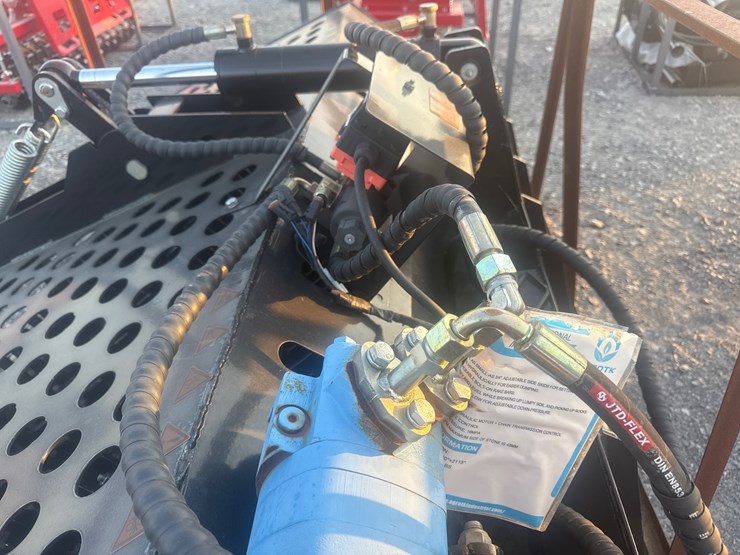 #2049-•-agt-72"-skid-steer-landscape-rake-inv#:-24831-image-12