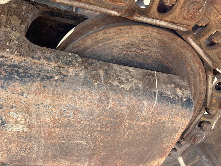 2016-caterpillar-335fl-image-31