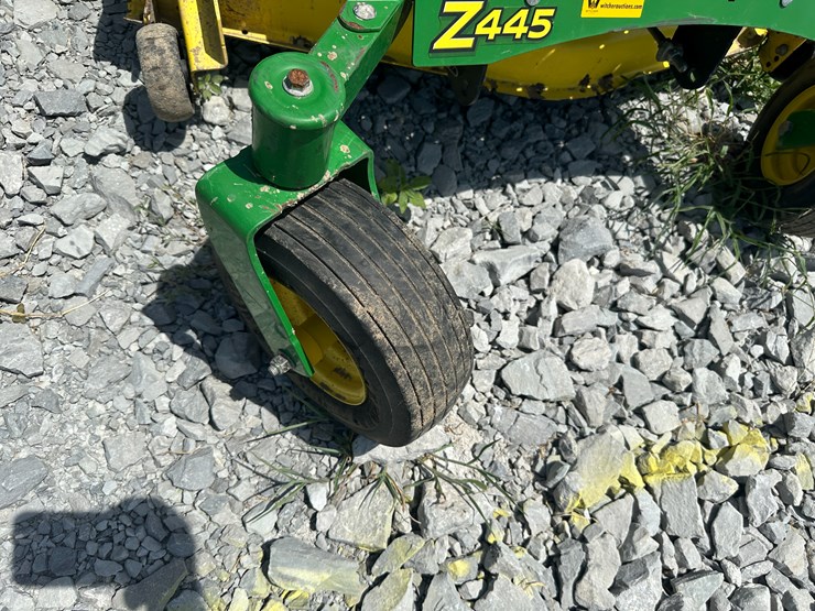 john-deere-z445-image-8