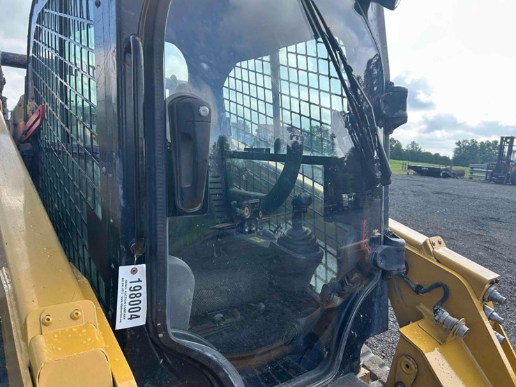 2018-caterpillar-259d-image-27