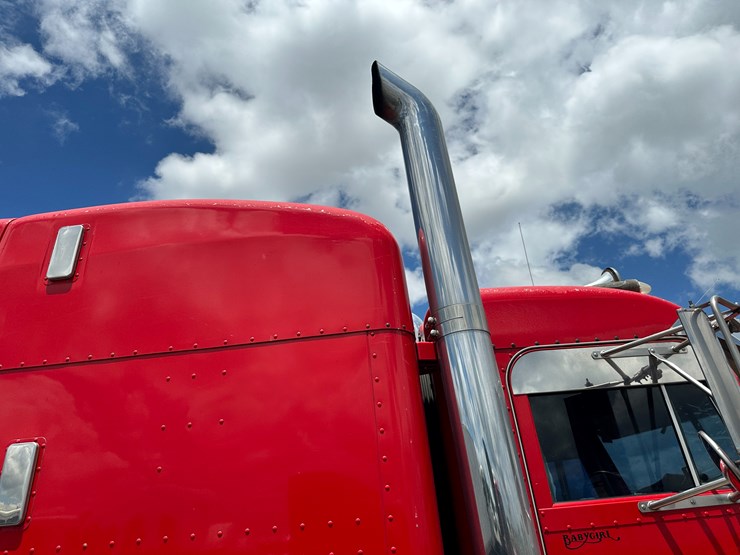 2003-peterbilt-379-image-47