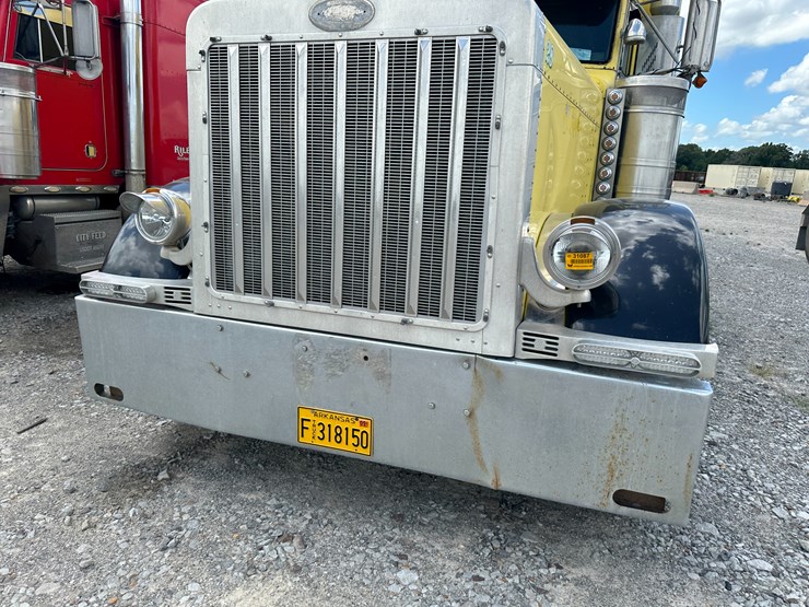 1998-peterbilt-379-image-39