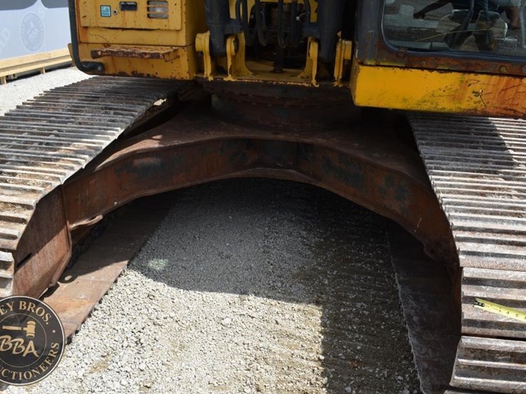 2018-deere-210g-lc-image-39