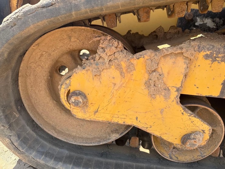 2011-caterpillar-259b3-image-11