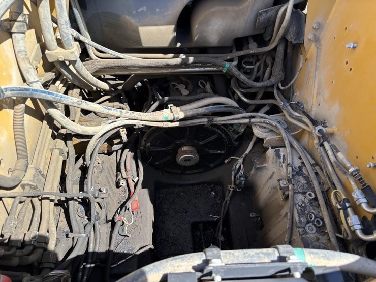 2009-caterpillar-246c-image-25