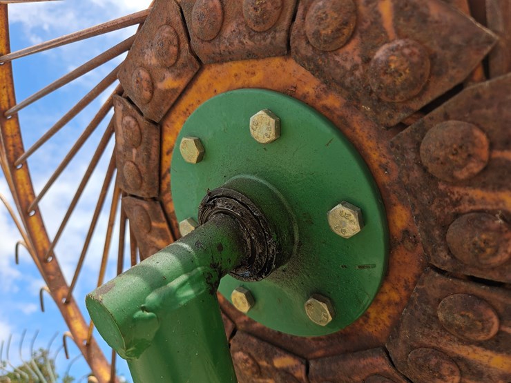 john-deere-702-image-15