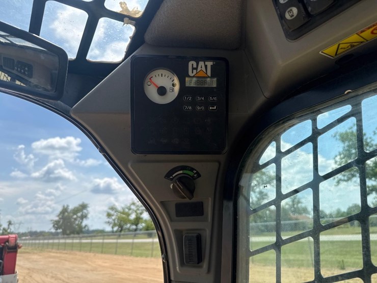 2015-caterpillar-289d-image-28