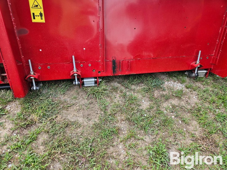 2012-case-ih-3020-image-16