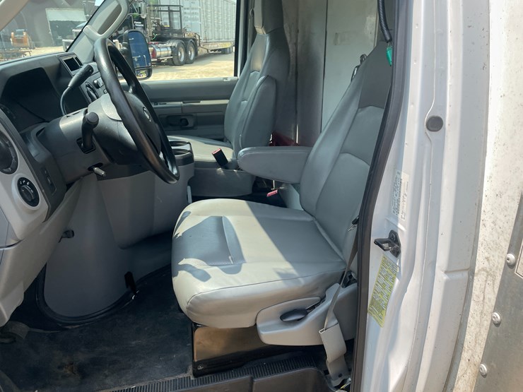 2018-ford-e450-image-52